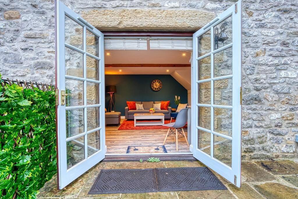 Delightful Two-Bedroom Cottage In The Heart Of Bakewell Extérieur photo