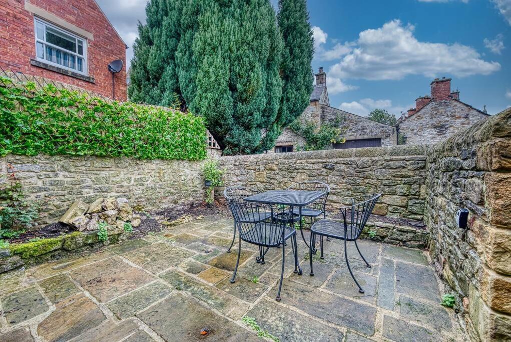 Delightful Two-Bedroom Cottage In The Heart Of Bakewell Extérieur photo