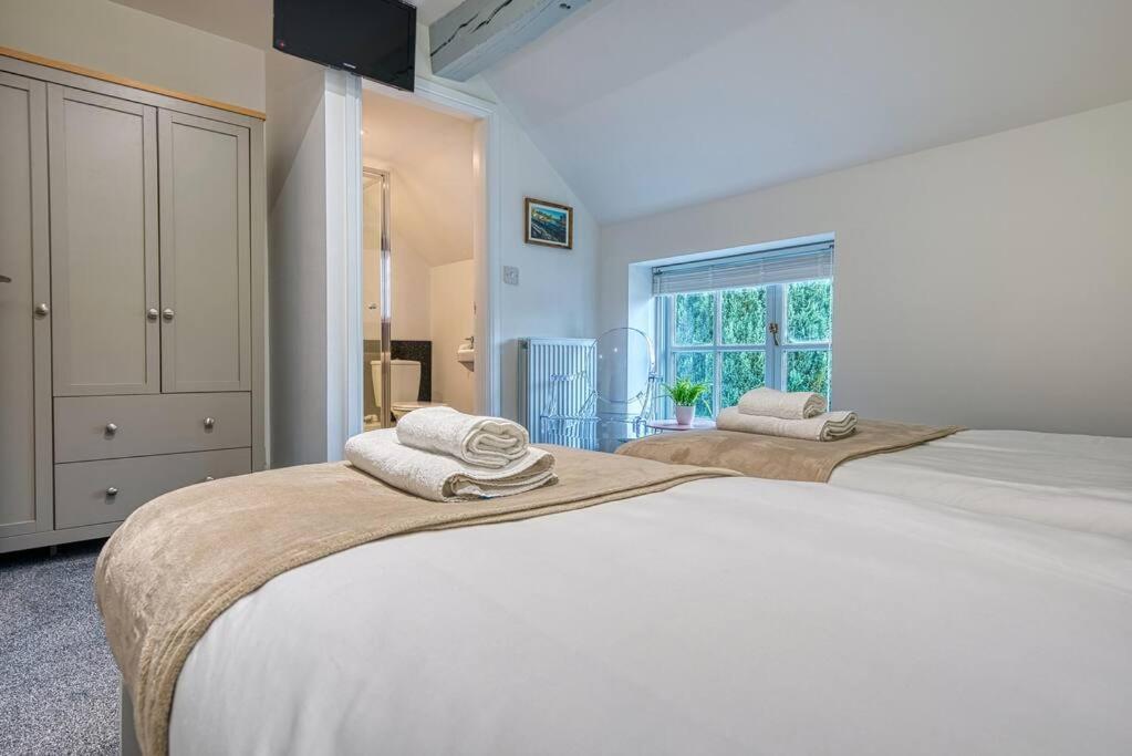 Delightful Two-Bedroom Cottage In The Heart Of Bakewell Extérieur photo