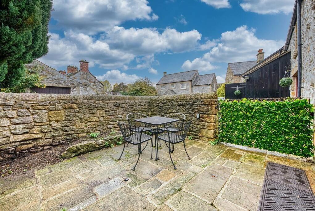 Delightful Two-Bedroom Cottage In The Heart Of Bakewell Extérieur photo